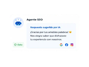 Agente SEO respondiendo una reseña